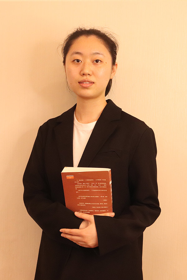 渭滨梁艺 本科学历，优秀班主任