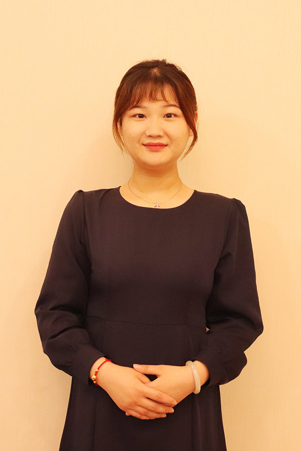 渭滨文哲 本科学历，优秀班主任