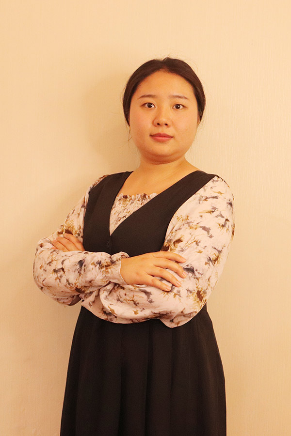 渭滨何爱玲 本科学历，优秀班主任